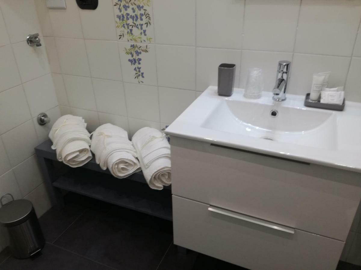 Apartamento Le Ammiraglie Savona Exterior foto